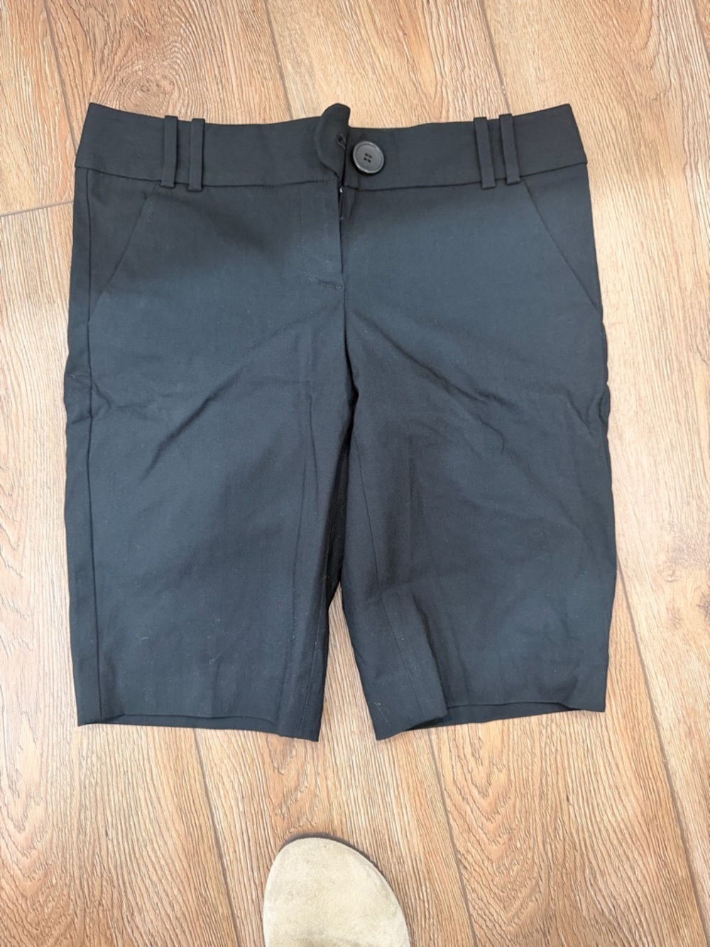 The Limited Black Tailored Bermuda Shorts 0062 - Picture 2 of 4